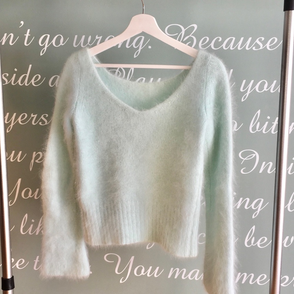 BANANA REPUBLIC ANGORA SWEATER